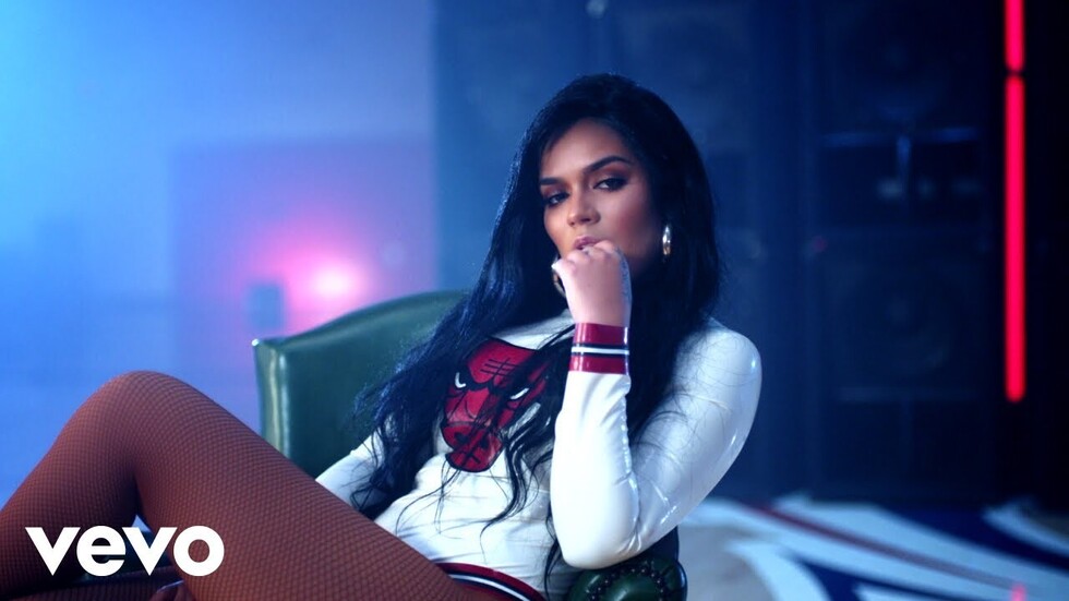 Karol G se puso sensual en su video