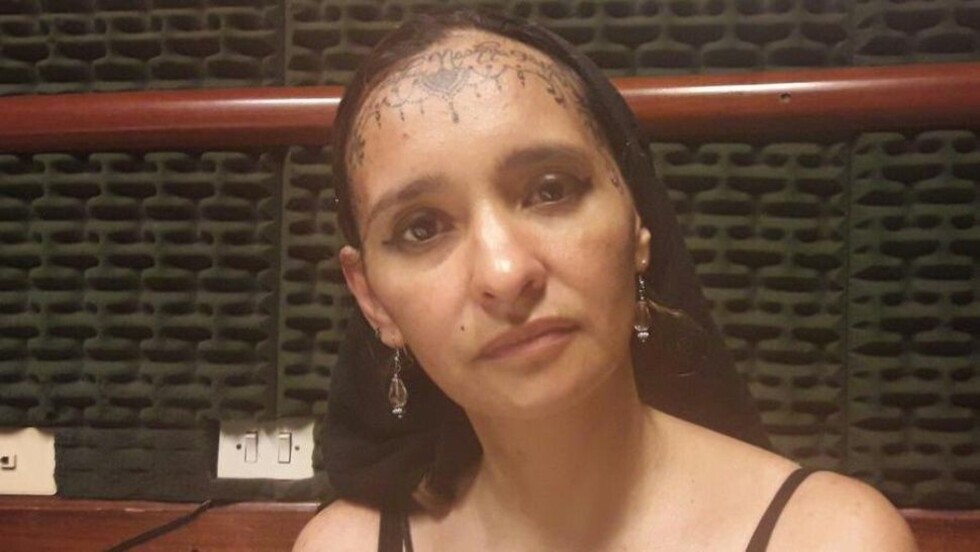 Mutilaron con cuchillos y torturaron a una mujer