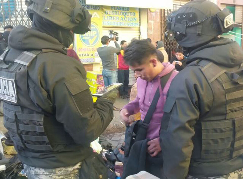 La Policía realizo el operativo "Tormenta de la Noche"