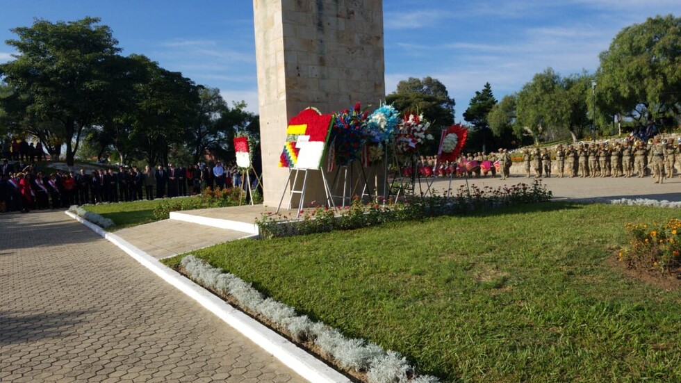 Inician actos por el 15 de abril, con ausencia de autoridades nacionales