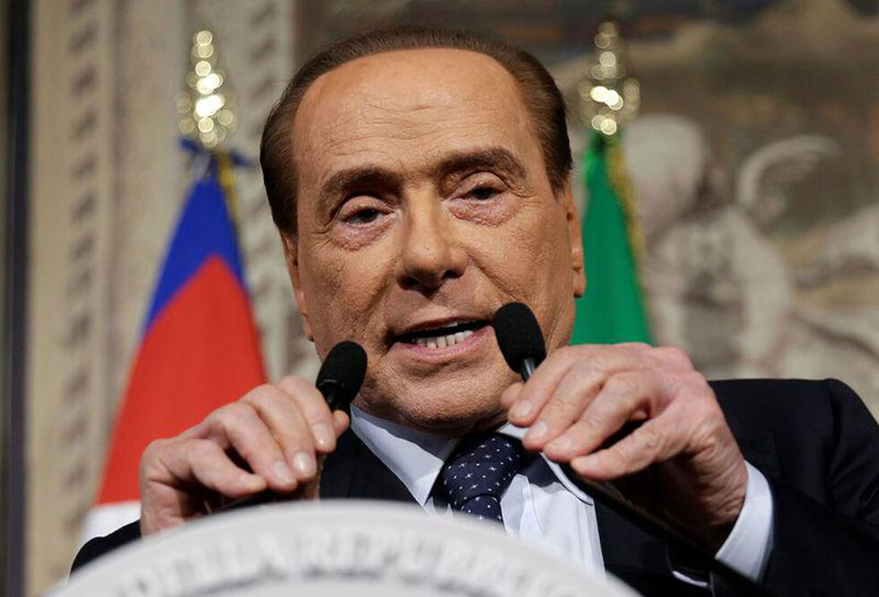 Los buitres sobrevuelan al partido de Berlusconi