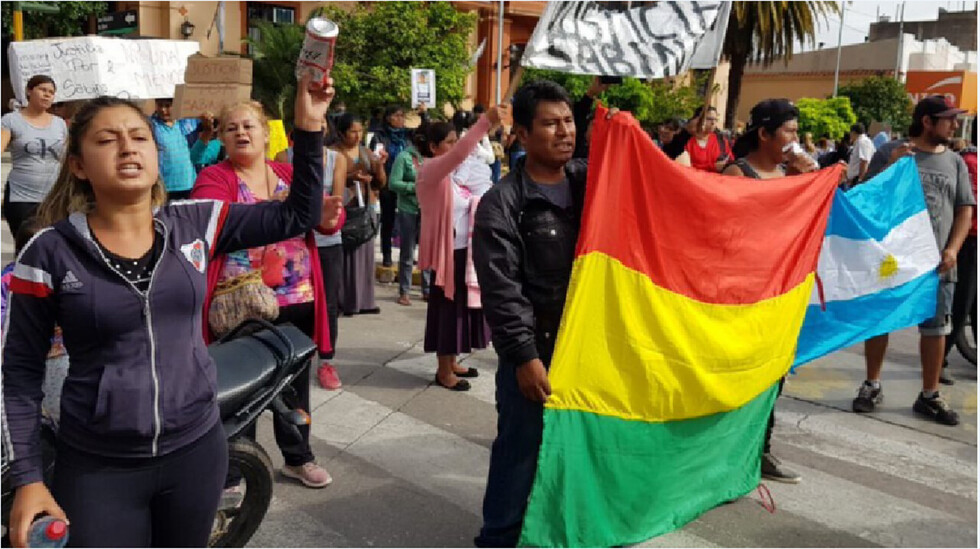 Bolivianos salen a las calles tras asesinato de una niña