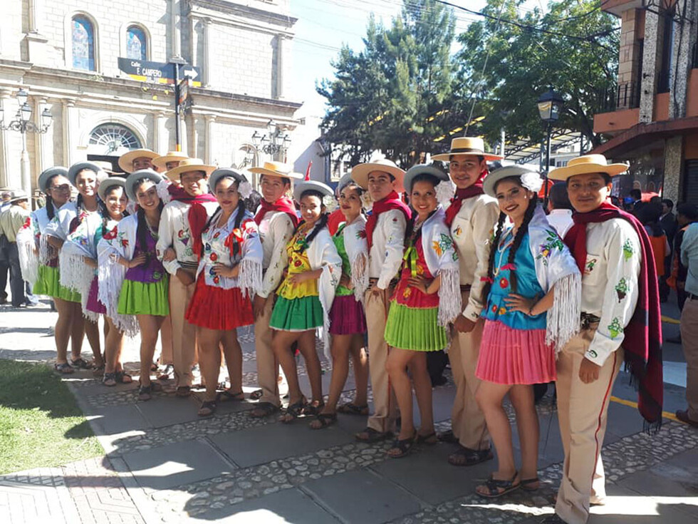 Gira de abril con Sangre Latina