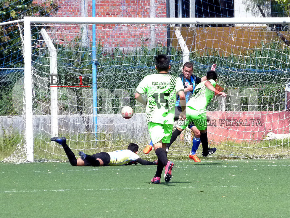 Sociedad frena, pero se mantiene invicto y arriba