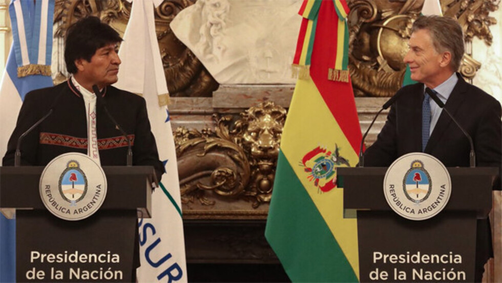 Evo junto a Macri anuncia que abrirá negociación para adquirir aviones