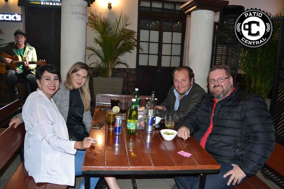 Noches de Patio Central en la chura