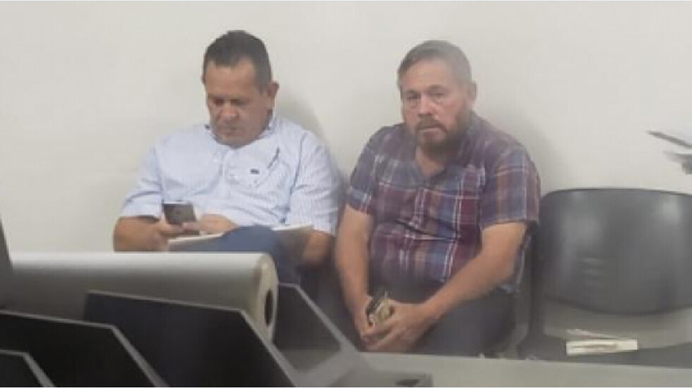 Calderón prefiere tener sólo 100 policías