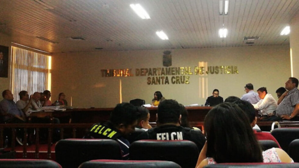 Dictan detención preventiva a los dos exjefes policiales