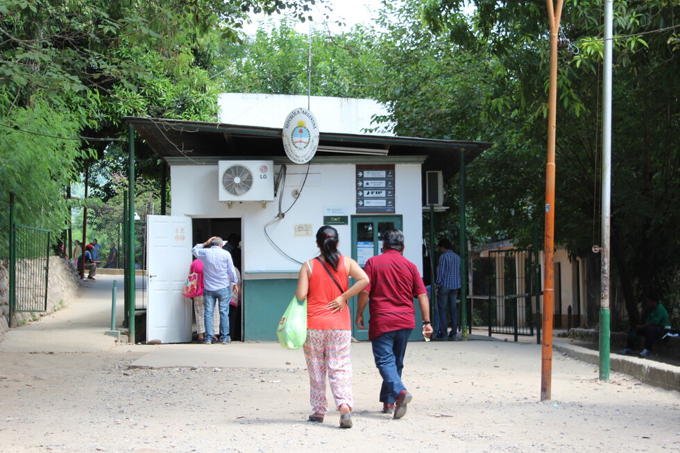 El tránsito comercial por  Bermejo se redujo un 80%