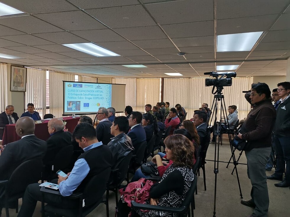 Replicarán curso sobre detección de documentos