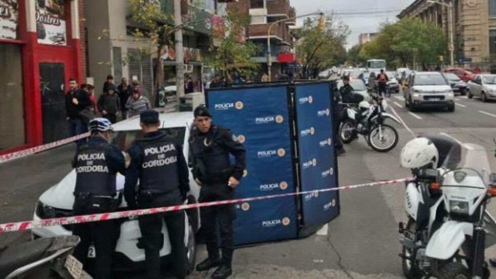 Ladron robó celular, salió corriendo y murió