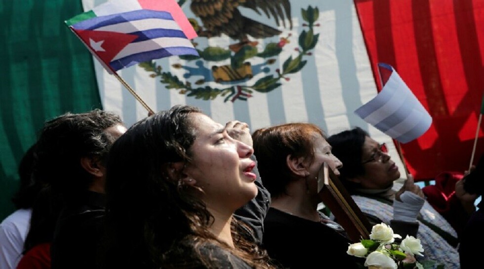 Pacifistas del mundo rinden homenaje a Fidel Castro