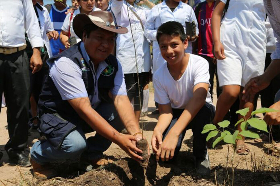 Inicia campaña de reforestación medioambiental
