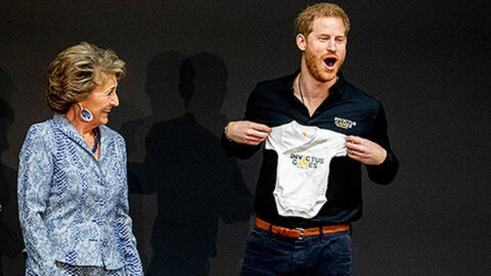 Harry recibió  primer regalo para su hijo