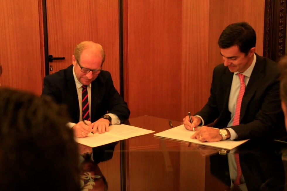 Gobernador Oliva firma convenio de cooperación energética con el Gobierno de Salta