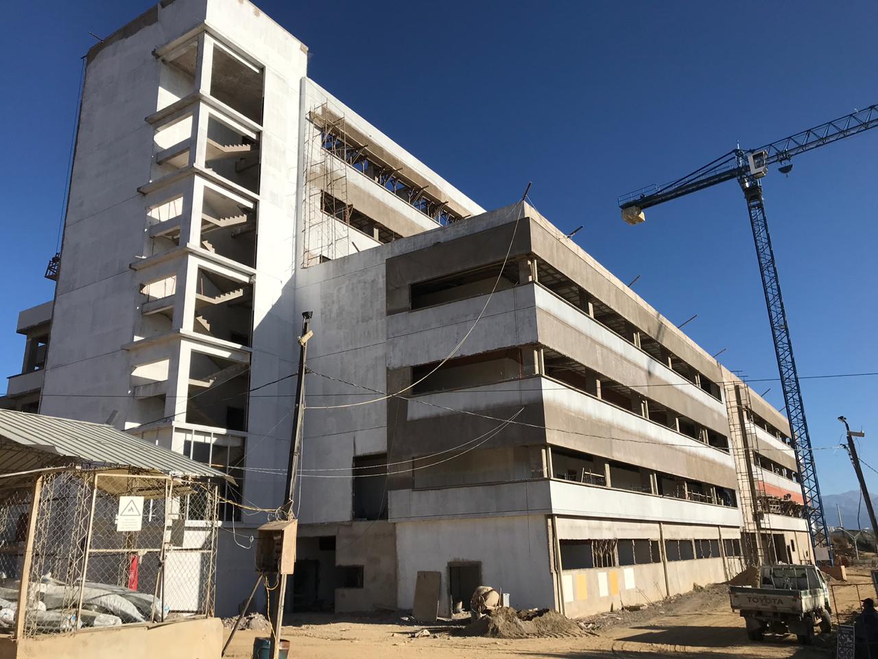 Oncológico costará Bs 12,4 MM más del contrato original de obra
