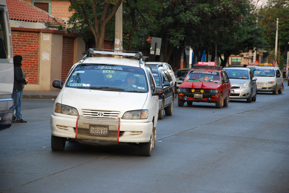 Parque automotor antiguo contamina el 70% del aire