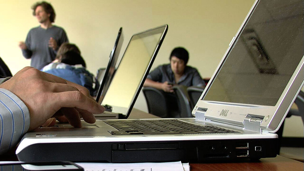 La brecha digital empobrece la democracia en América Latina