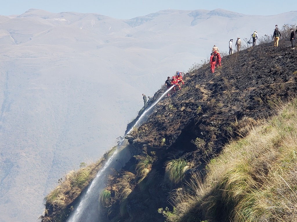 Incendio deja 1 herido y quema más de 70 hectáreas