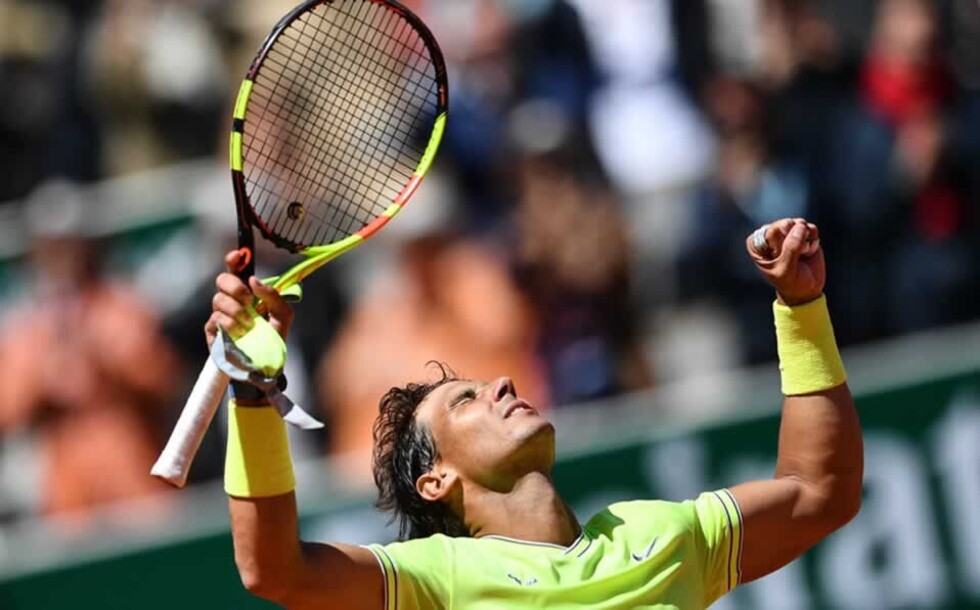 Nadal arrolla a Federer y disputará su duodécima final en Roland Garros