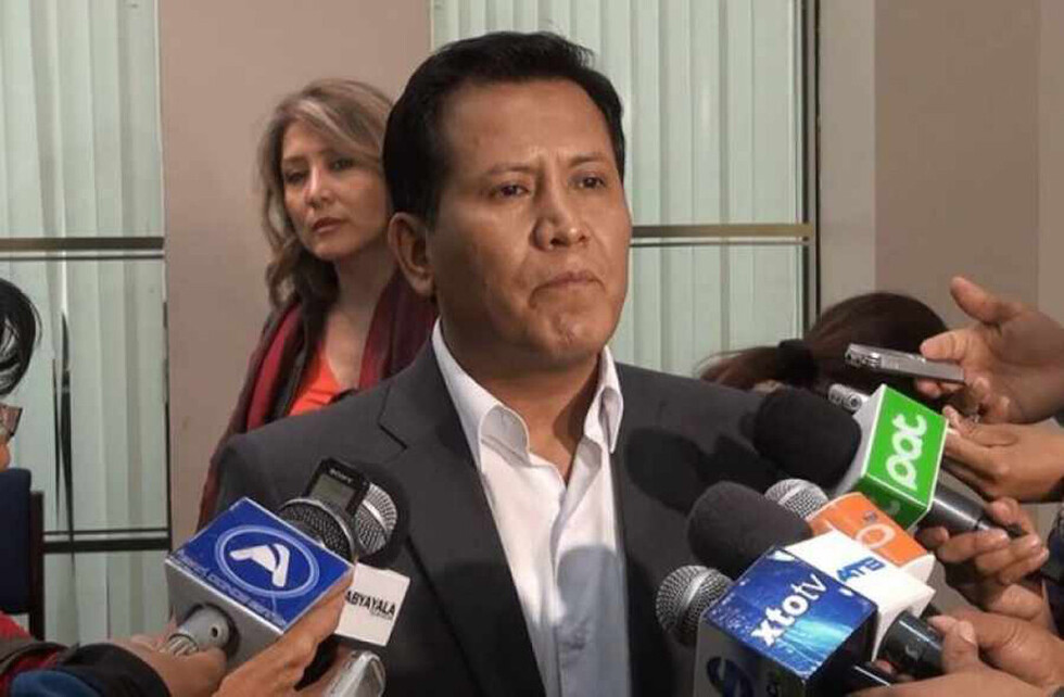 Plantean renuncia de funcionarios a sola imputación