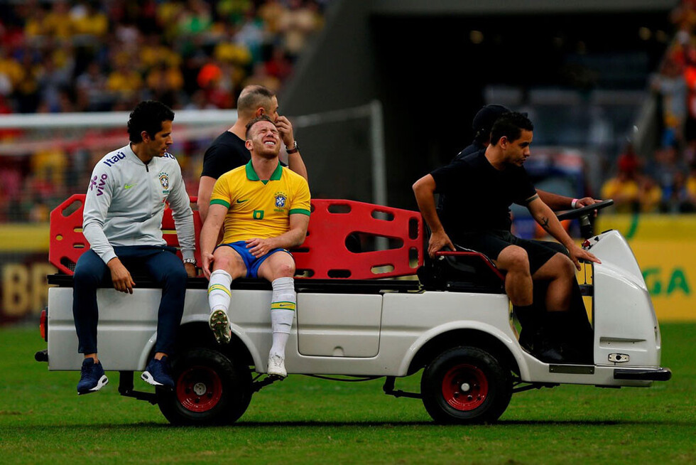 Otra figura de Brasil podría quedar fuera de la Copa