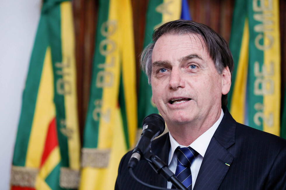 Bolsonaro anula bono a ancianos y discapacitados