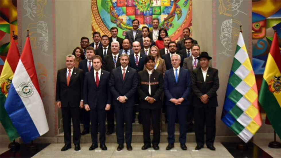 Bolivia y Paraguay firman más de 20 acuerdos para fortalecer cooperación