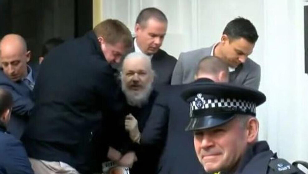 EEUU pide a Reino Unido la extradición de Assange