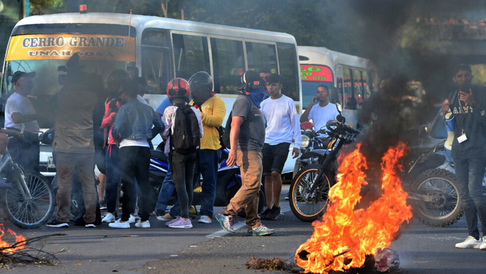 Protestas en Honduras, sublevación policial y el arribo de marines estadounidenses: ¿qué está pasando?