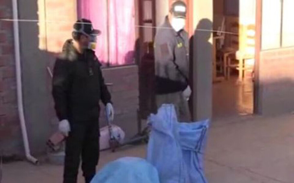 Hallan cuerpo de mujer descuartizada en Oruro