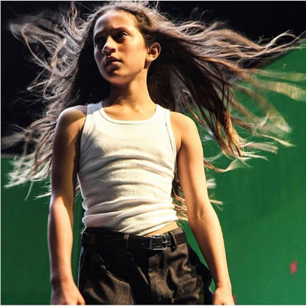 Hija de JLo dio  otra muestra de su gran voz