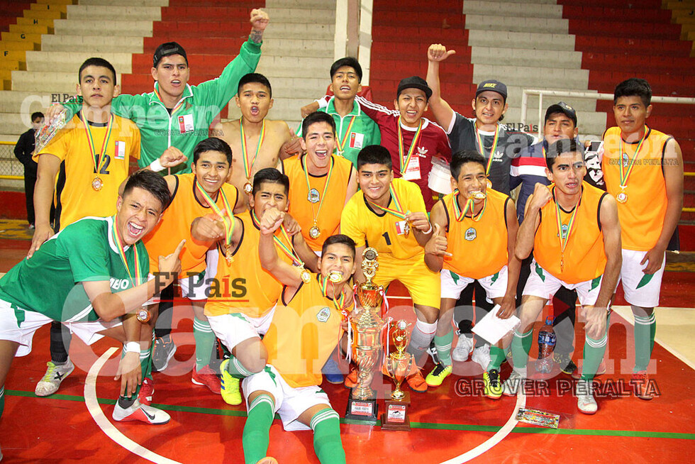 Postales de la consagración de Bermejo  en el nacional Sub-17