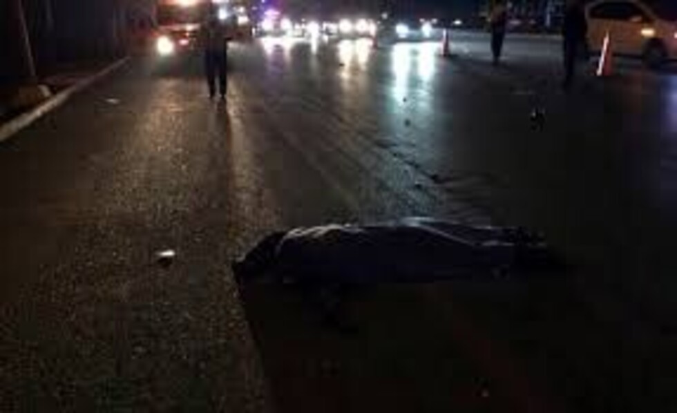 Atropellan y matan a mujer que cruzaba avenida con su bebé de 3 meses