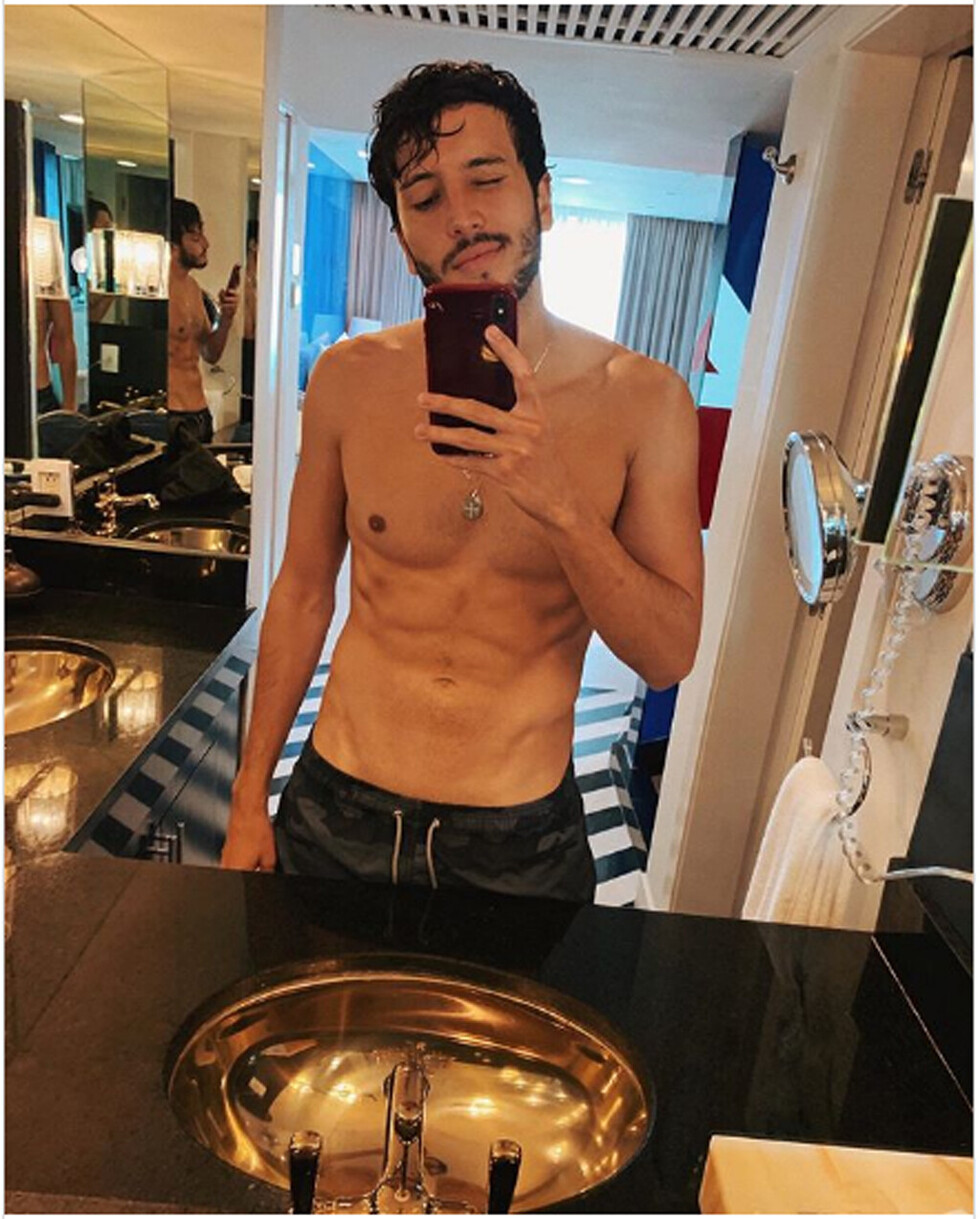 Yatra prendió las redes con   abdominales