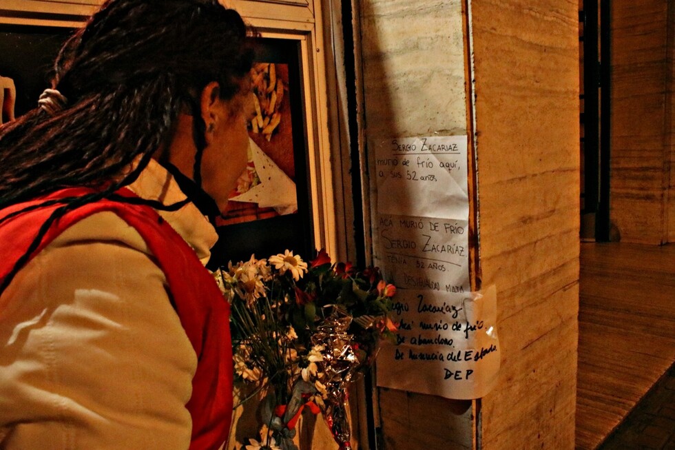 "La desigualdad mata": Así es dormir en la calle durante la noche más fría de Buenos Aires