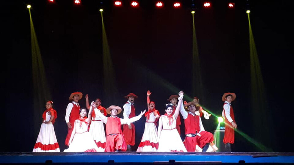 Representarán a Bolivia cuatro academias de danza tarijeña