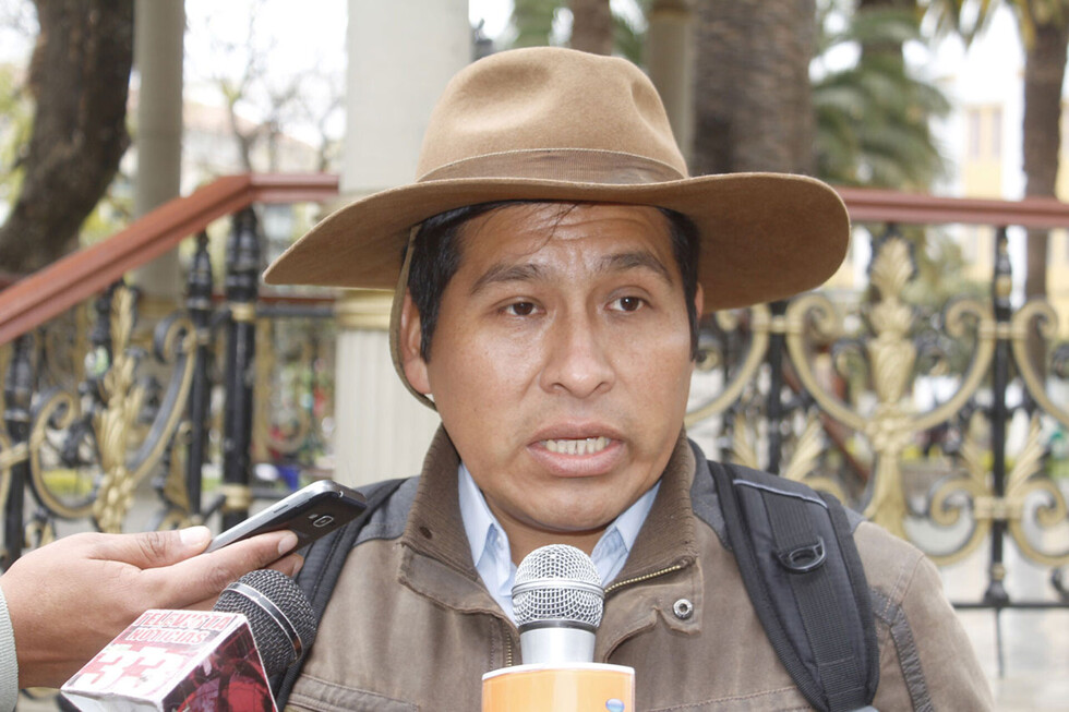 Campesinos convocan a reunión a Paz y a Oliva