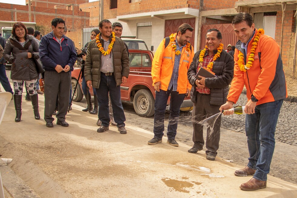 Alcaldía de Tarija entrega ampliación de alcantarillado para el barrio Narciso Campero