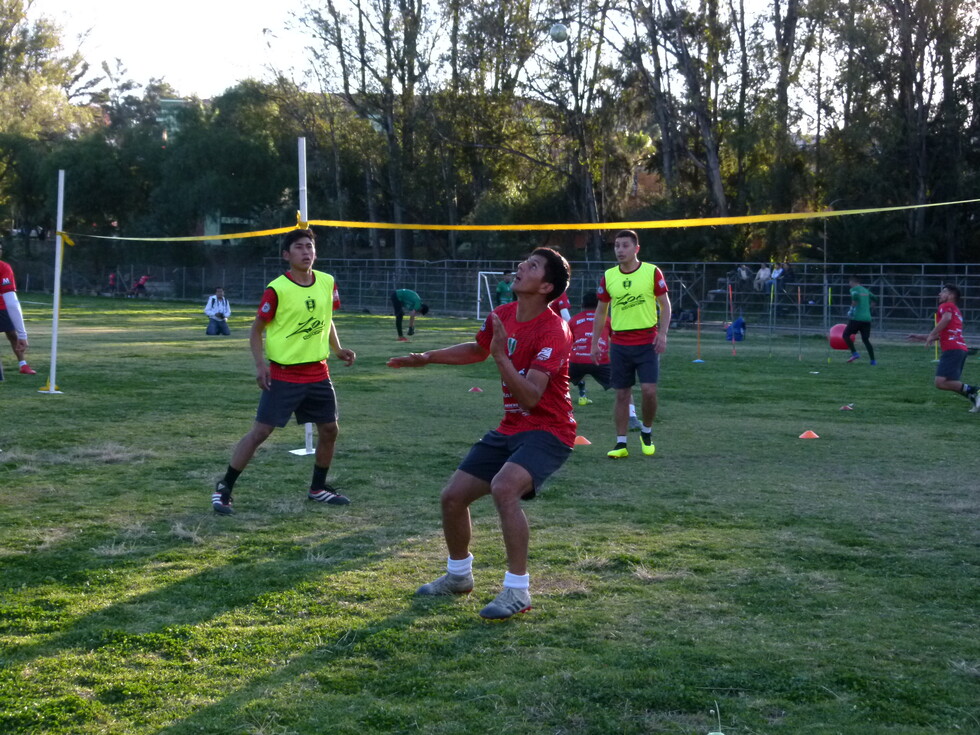 Clubes tarijeños de Simón Bolívar presentarán a sus equipos