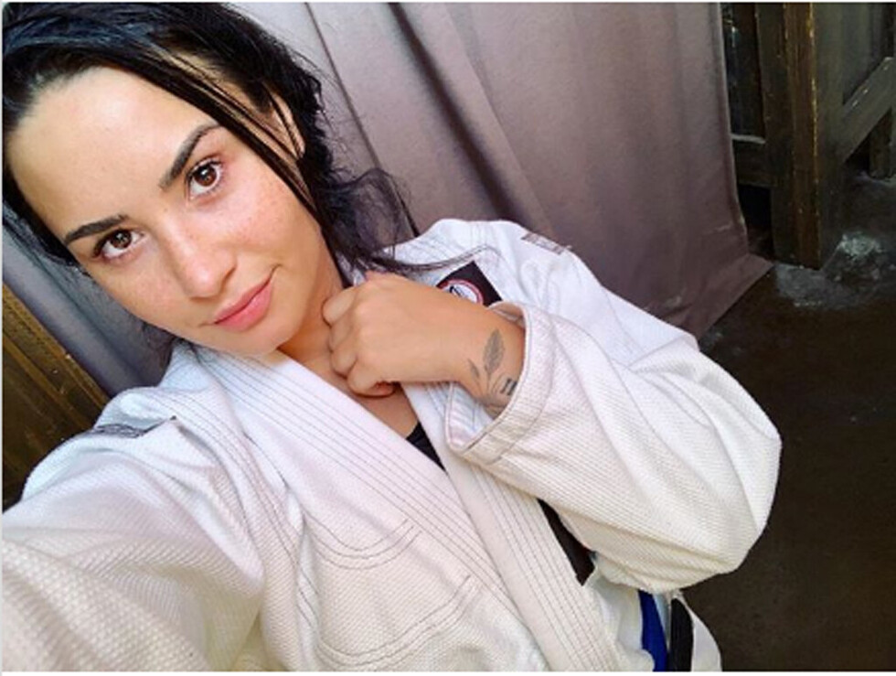 Demi Lovato  celebró un año  de sobriedad