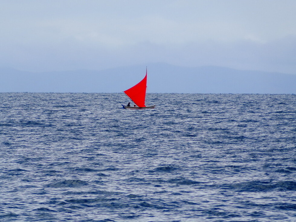 Armada busca 3 desaparecidos en lago Titicaca