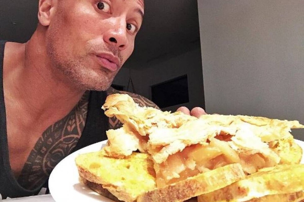 “The Rock”  reveló cuánto y cómo come
