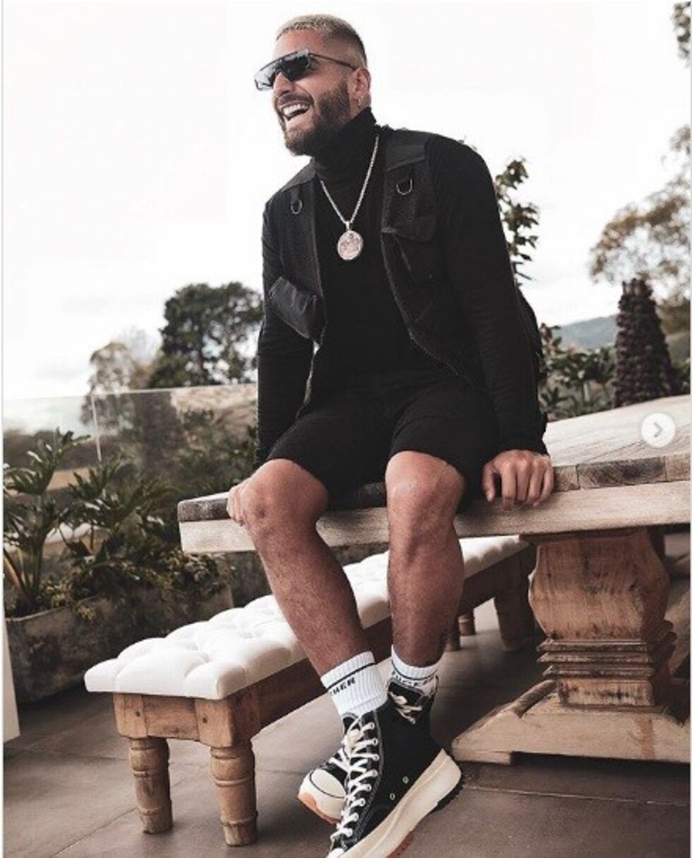 Maluma salió  con el mismo look de Balvin