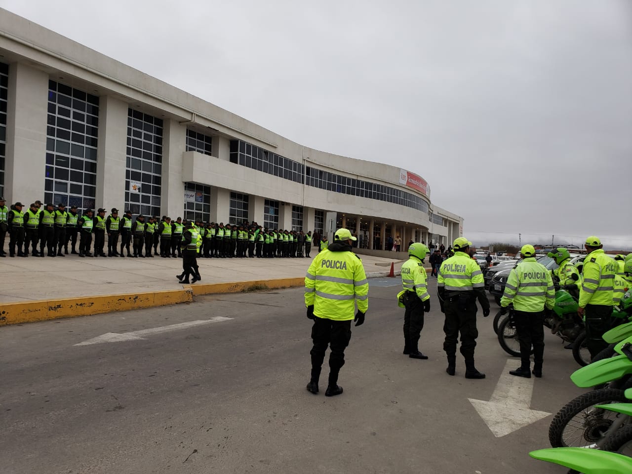 Policía inicia "Plan de Seguridad Tecnológica" en terminal y carreteras de Tarija