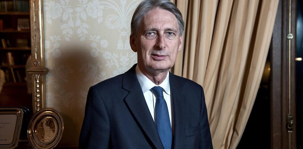 Conservadores califican de traición Brexit sin acuerdo