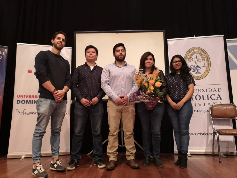 Segunda etapa de la Beca Futuro beneficia a 5 jóvenes en Tarija