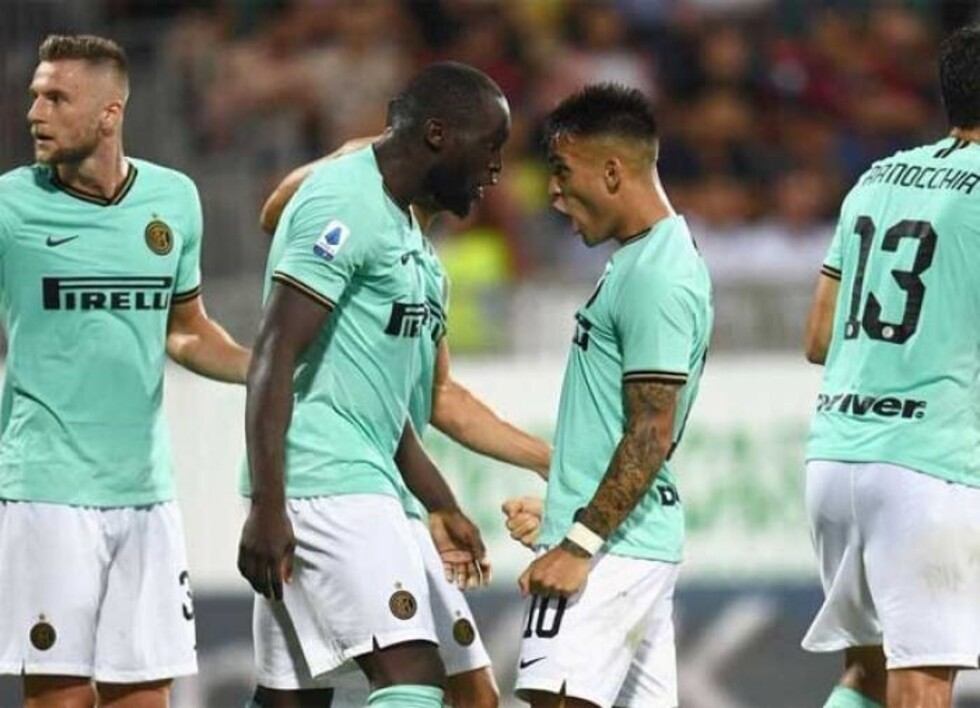 Lukaku lanza arriba al Inter en el debut de Diego Godín