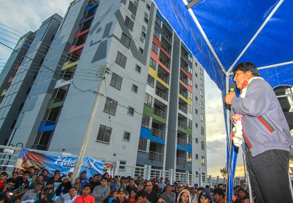 Presidente inaugura condominio "Bartolina"
