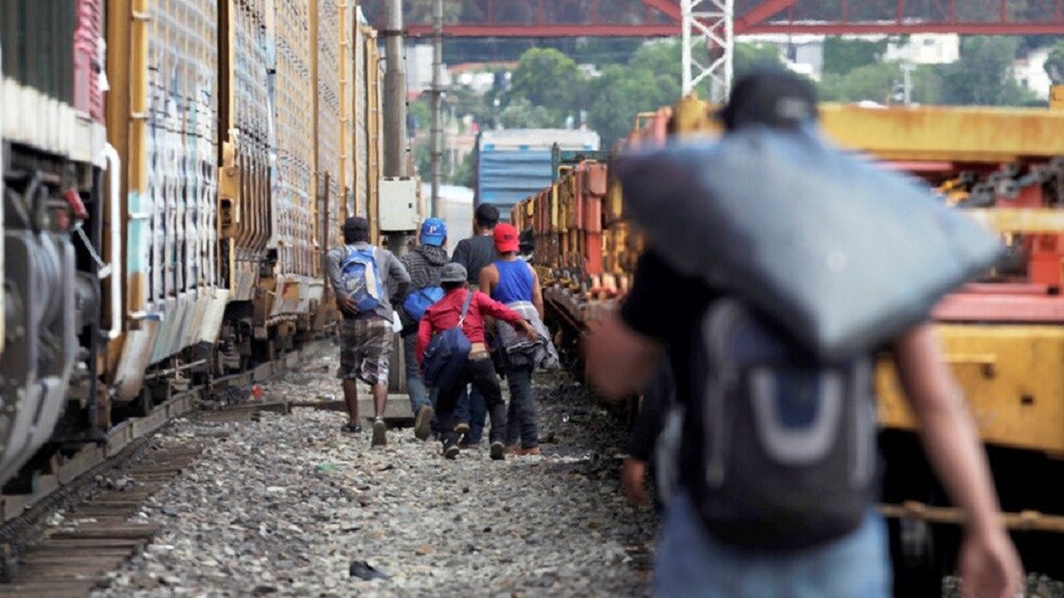 El Gobierno mexicano anuncia que el flujo de migrantes hacia EE.UU. descendió un 56 %